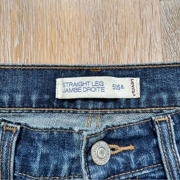 Levi's 505 Straight Leg - Size 4M or US 27 - Picture 4 of 16